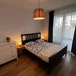 Big Apartment 6 People, 3 Rooms, Airport/Mokotow