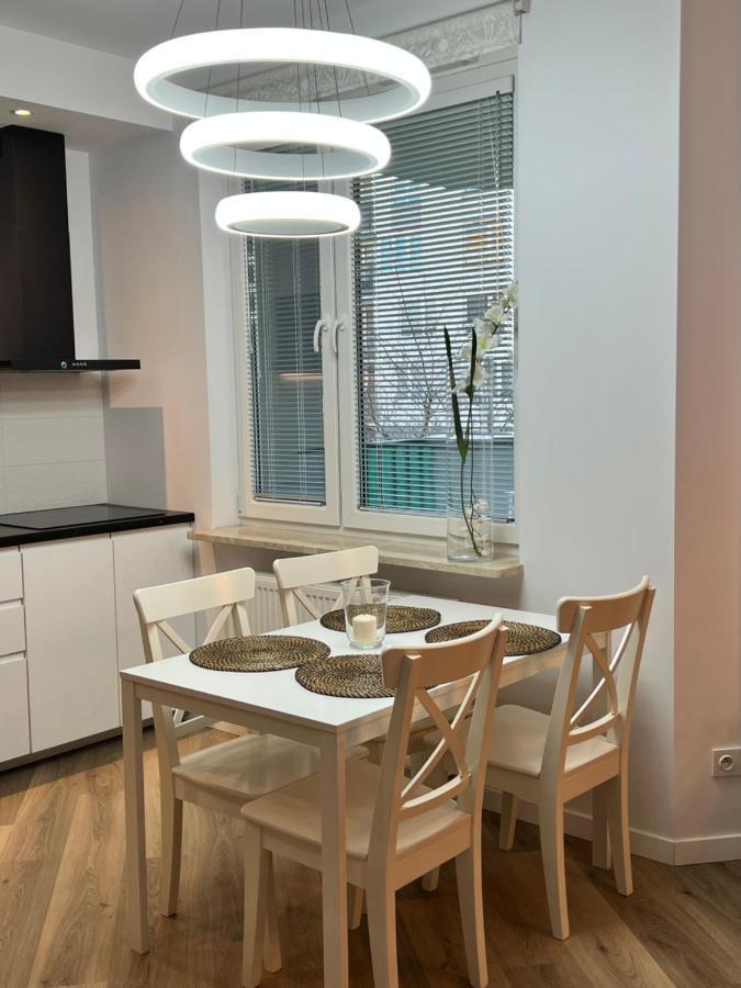 Big 6 People, 3 Rooms, Airport/mokotow Warszawa