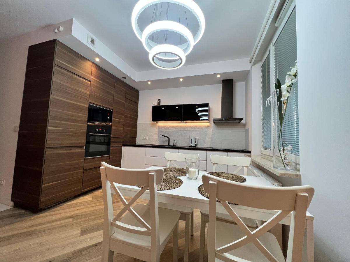 Lägenhet Big 6 People, 3 Rooms, Airport/mokotow